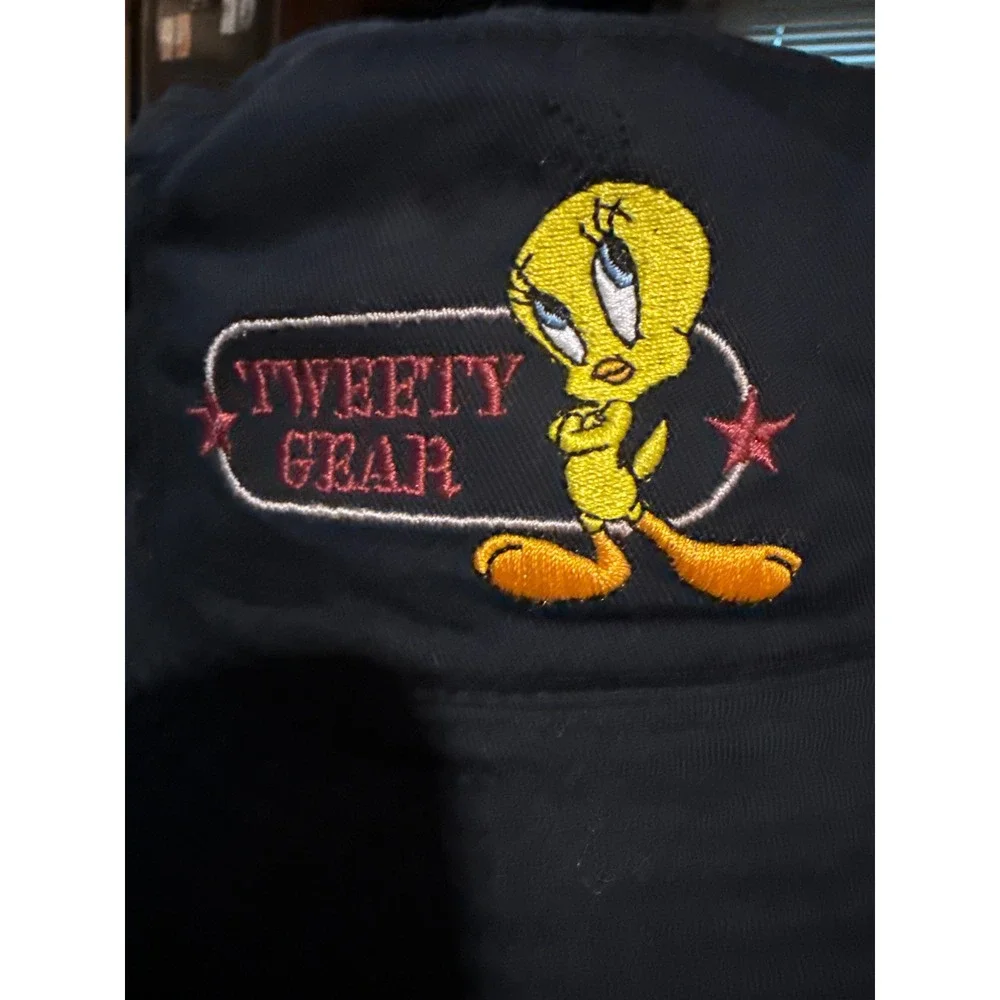 Looney Tunes Tweety Gear Black Bucket Hat Embroidered Tweety Bird Side Pocket